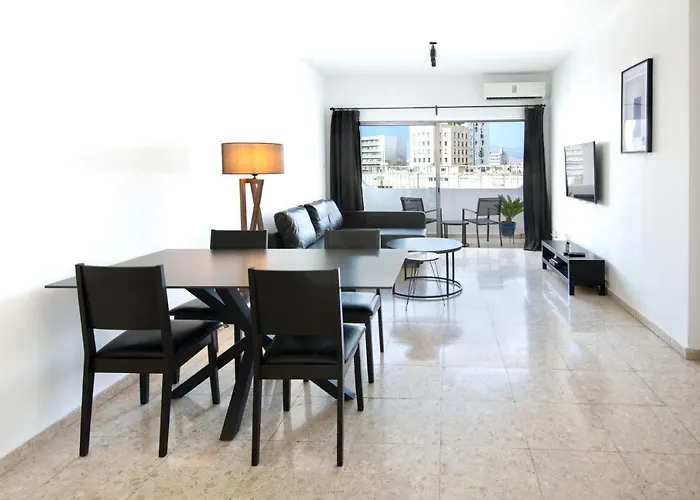 Urban 10 - 2 Bdr Апартаменты